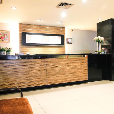 Aston Pekanbaru City Hotel Exterior photo