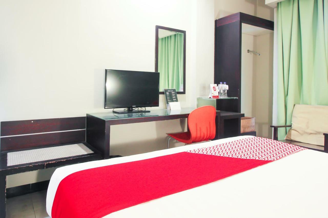 Aston Pekanbaru City Hotel Exterior photo