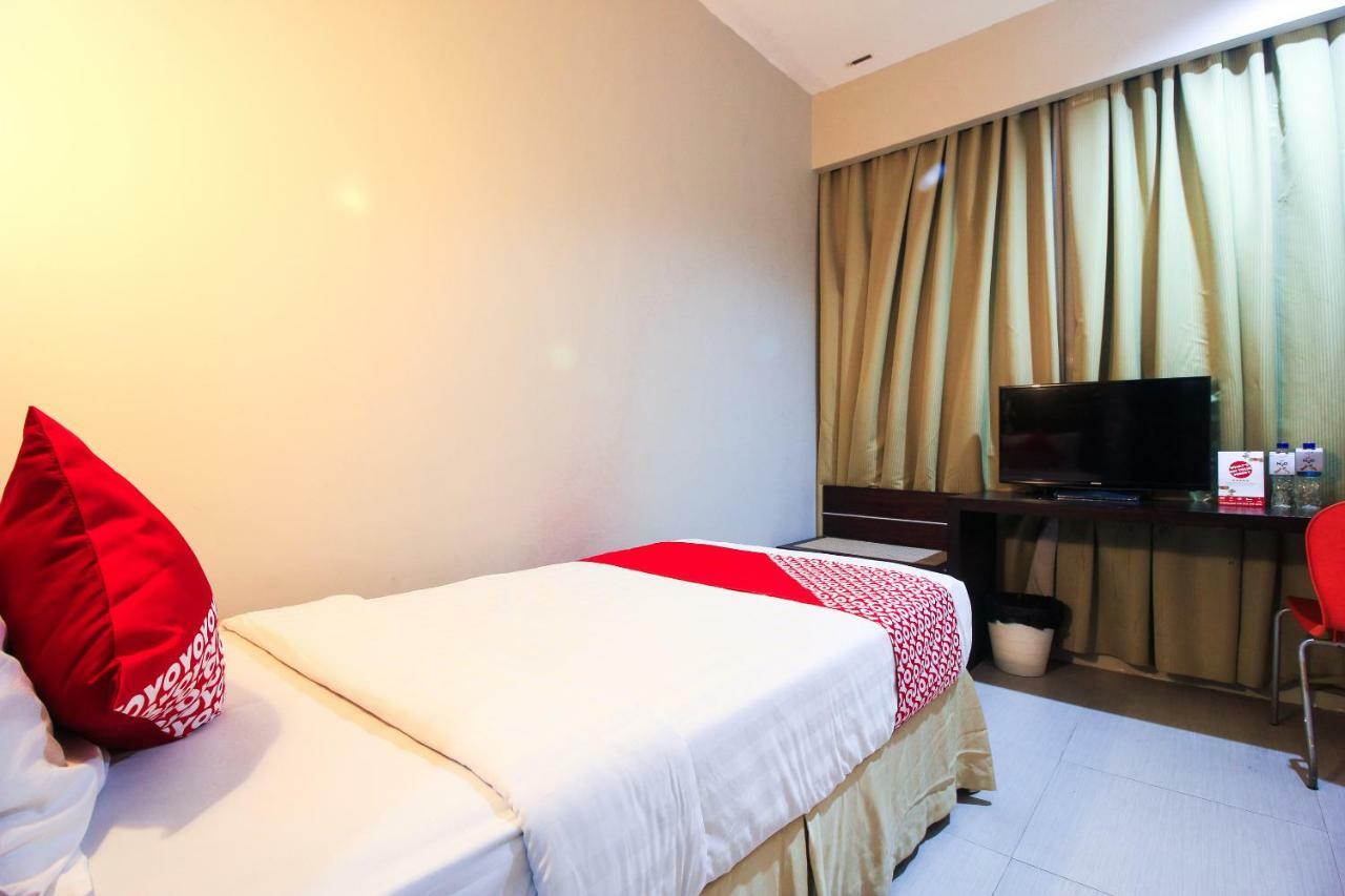 Aston Pekanbaru City Hotel Exterior photo