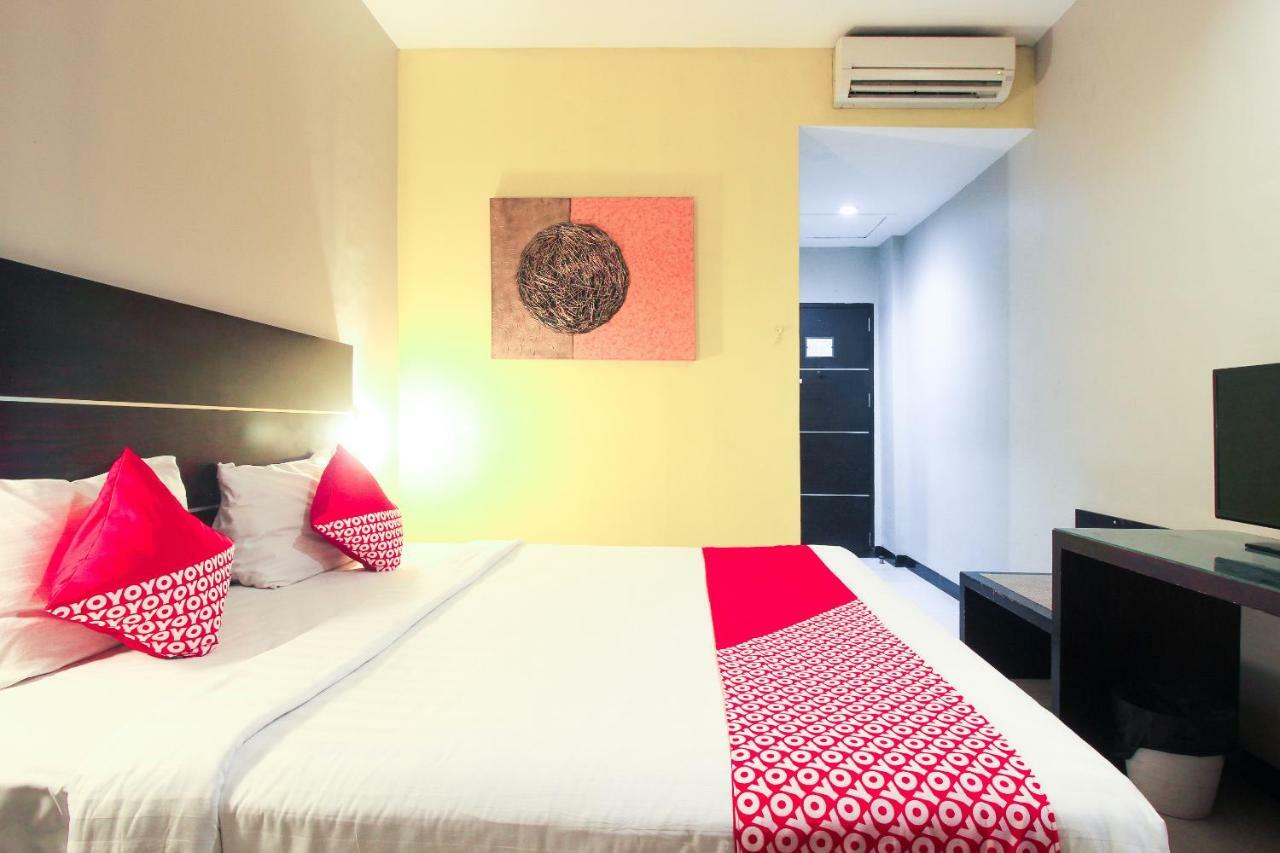 Aston Pekanbaru City Hotel Exterior photo