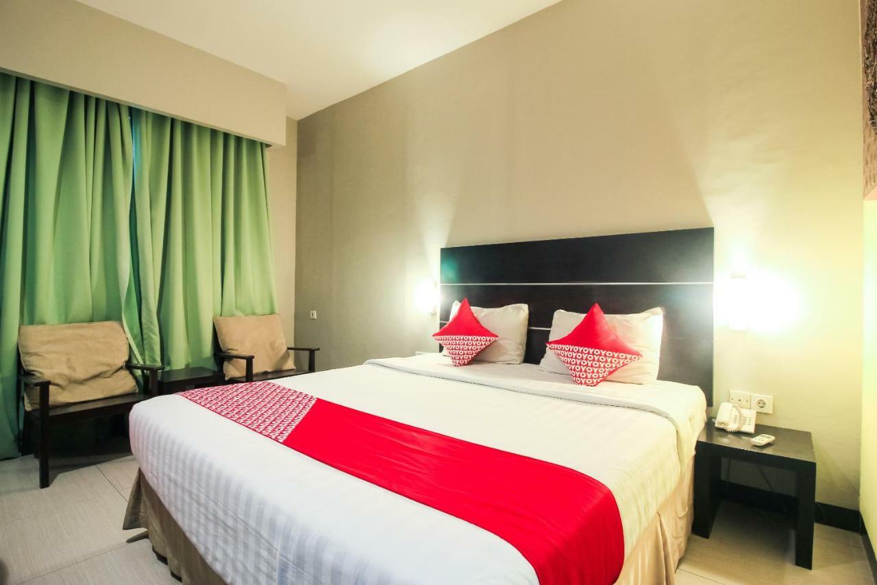 Aston Pekanbaru City Hotel Exterior photo