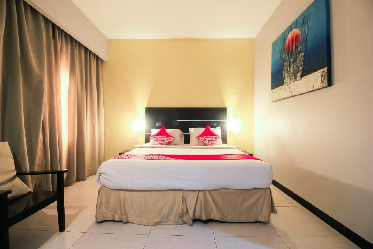 Aston Pekanbaru City Hotel Exterior photo