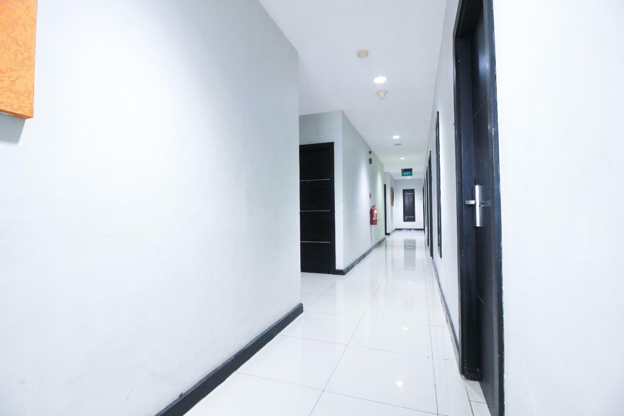 Aston Pekanbaru City Hotel Exterior photo