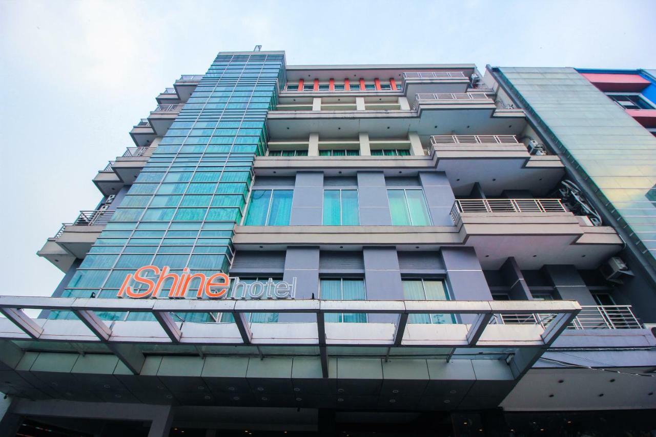 Aston Pekanbaru City Hotel Exterior photo